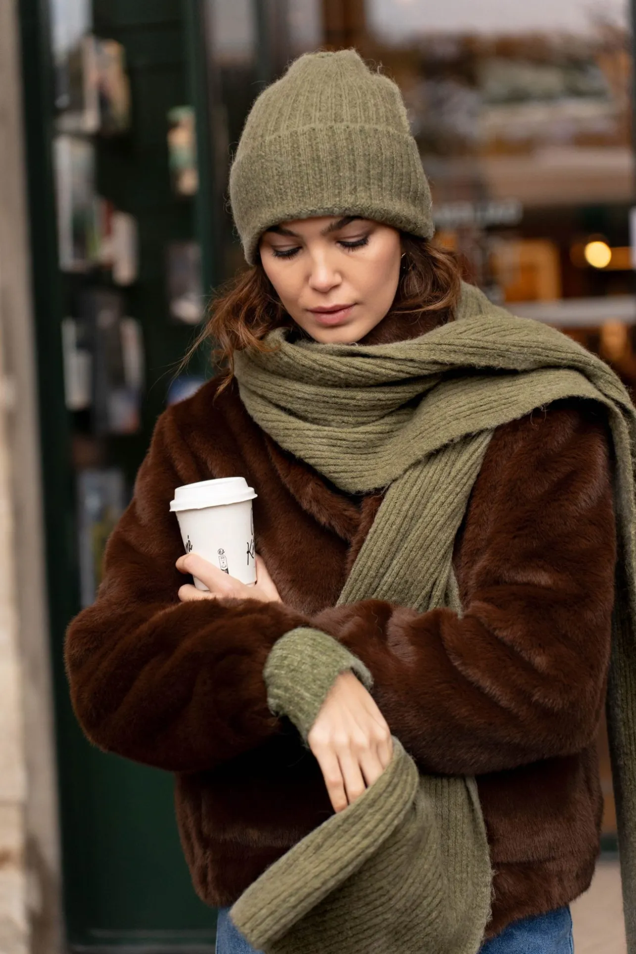 echarpearokaki_5-1.webp Sahomashop Accessoires<EcharpeArokaki vertkaki